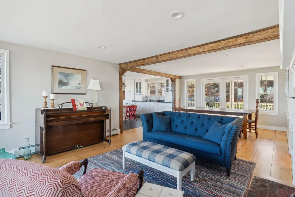 4 Garden Circle Cape Elizabeth ME 04107