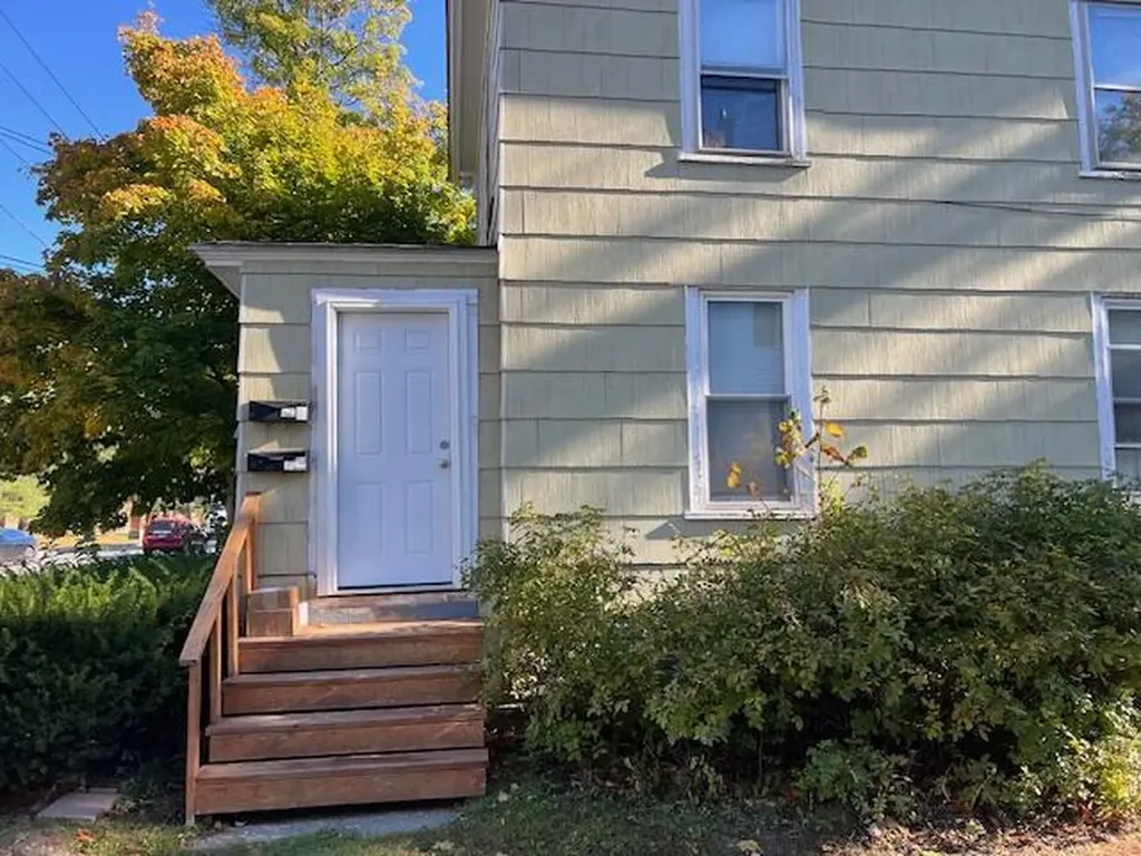 15 Park Street Orono ME 04473