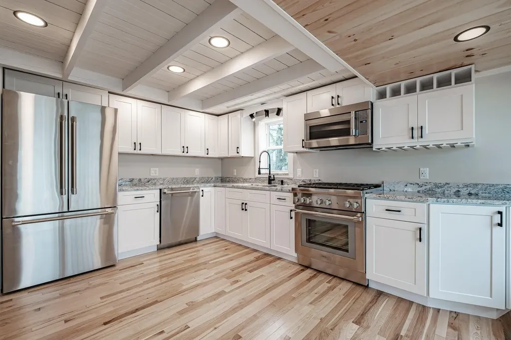162 E East Grand Avenue Old Orchard Beach ME 04064