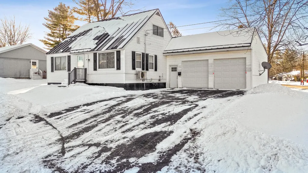 18 Sam Street Winslow ME 04901