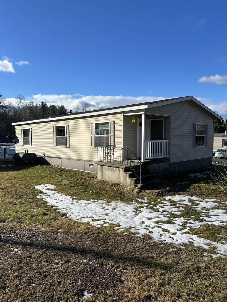 499 Augusta Road Winslow ME 04901