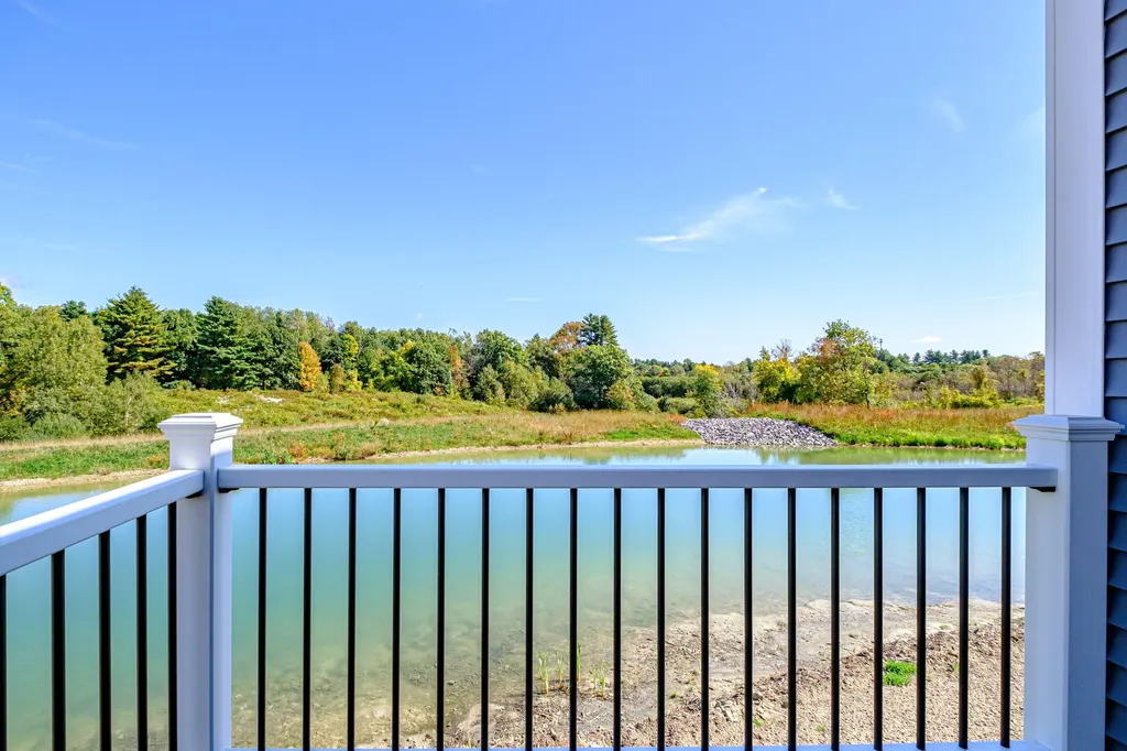 38 Brooks Edge Farm Road Westbrook ME 04092