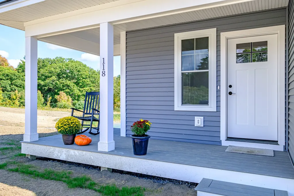 38 Brooks Edge Farm Road Westbrook ME 04092