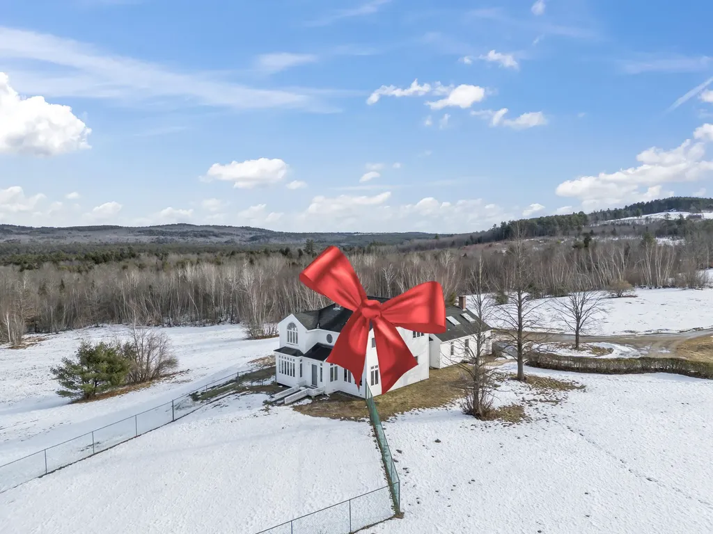 186 Bridgton Road Sweden ME 04040