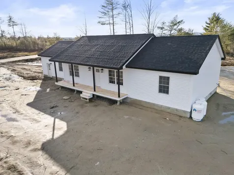 20 Hunters Haven Standish ME 04084