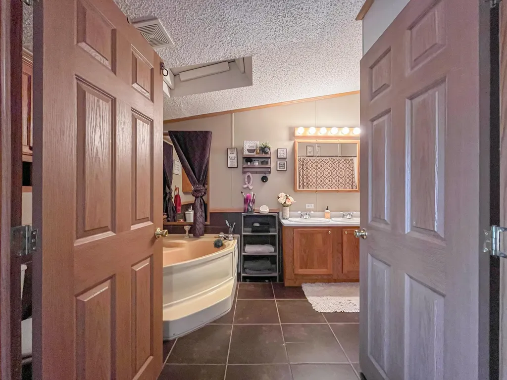 33 Tucker Road Limington ME 04049