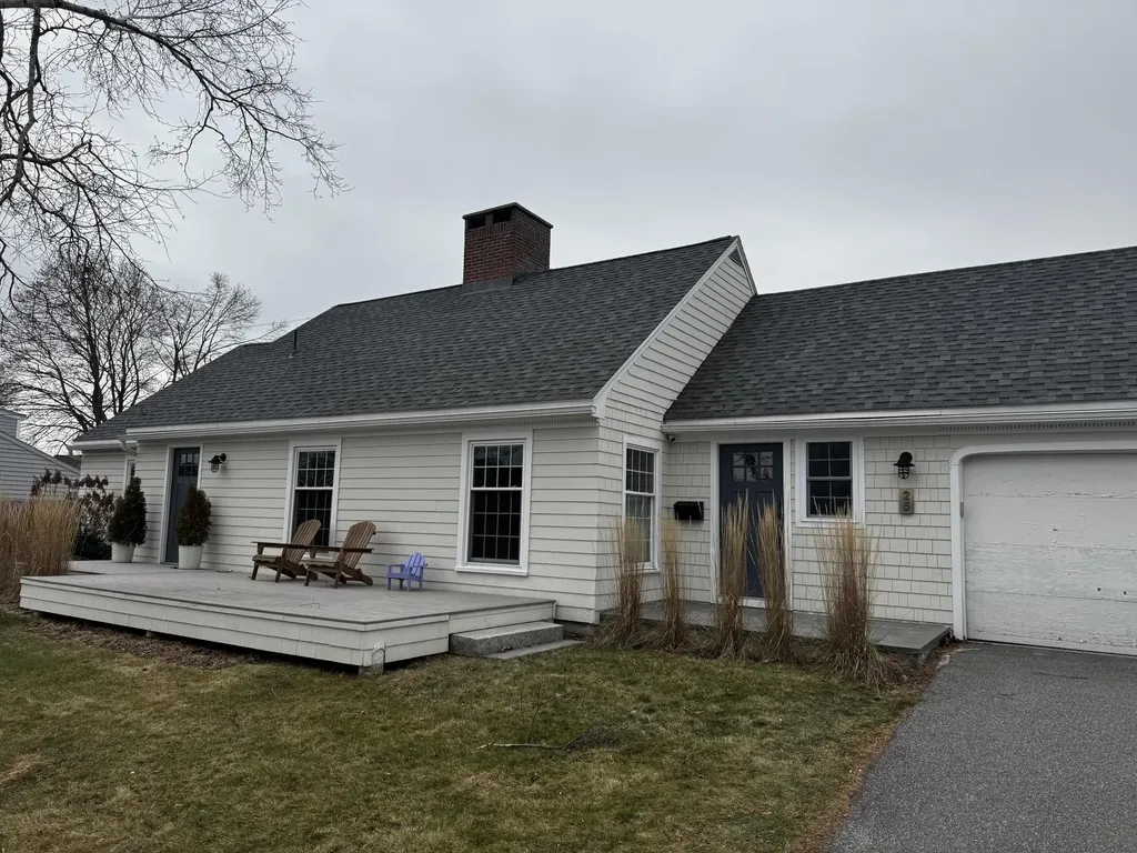 25 Whitney Road Falmouth ME 04105