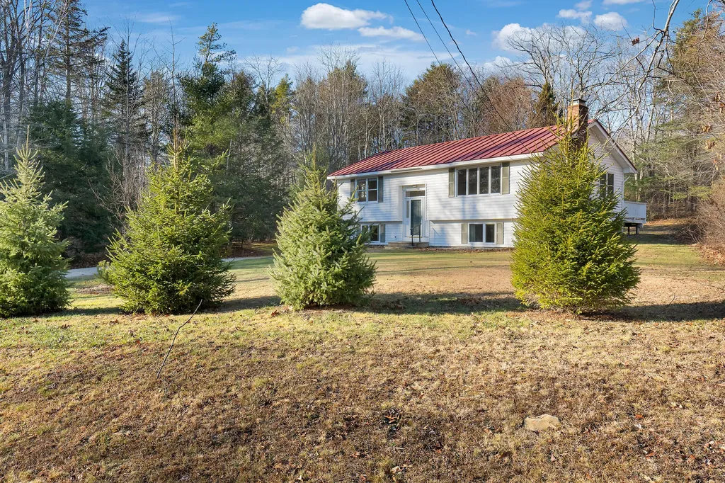 18 Lambert Road Freeport ME 04032