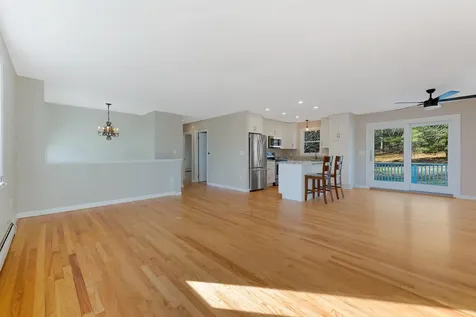 18 Lambert Road Freeport ME 04032