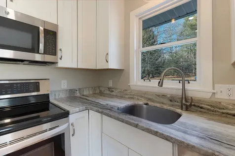 18 Lambert Road Freeport ME 04032