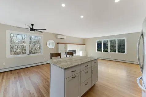 18 Lambert Road Freeport ME 04032