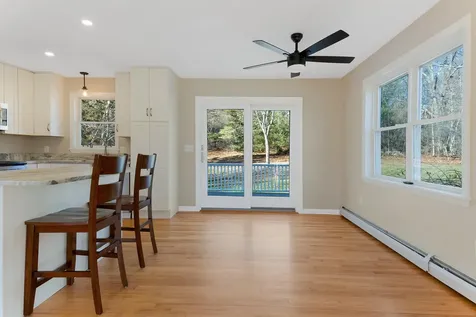 18 Lambert Road Freeport ME 04032