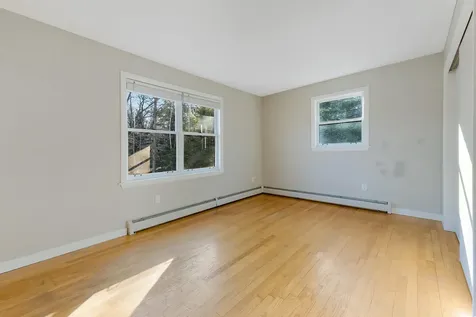 18 Lambert Road Freeport ME 04032
