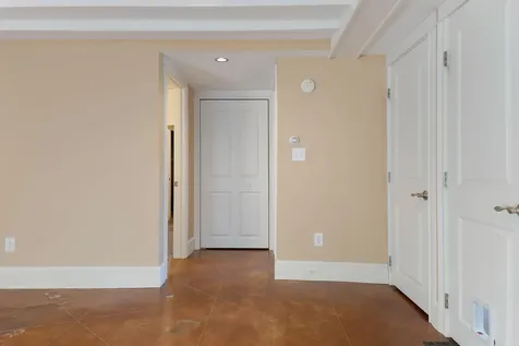 18 Lambert Road Freeport ME 04032
