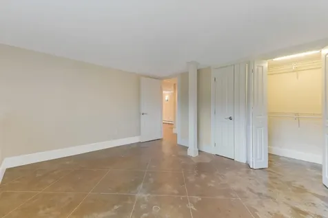 18 Lambert Road Freeport ME 04032