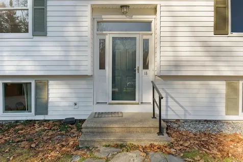18 Lambert Road Freeport ME 04032