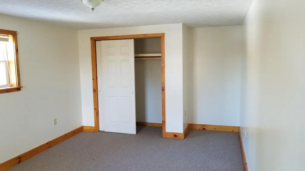 22 Weymouth Road Gray ME 04039