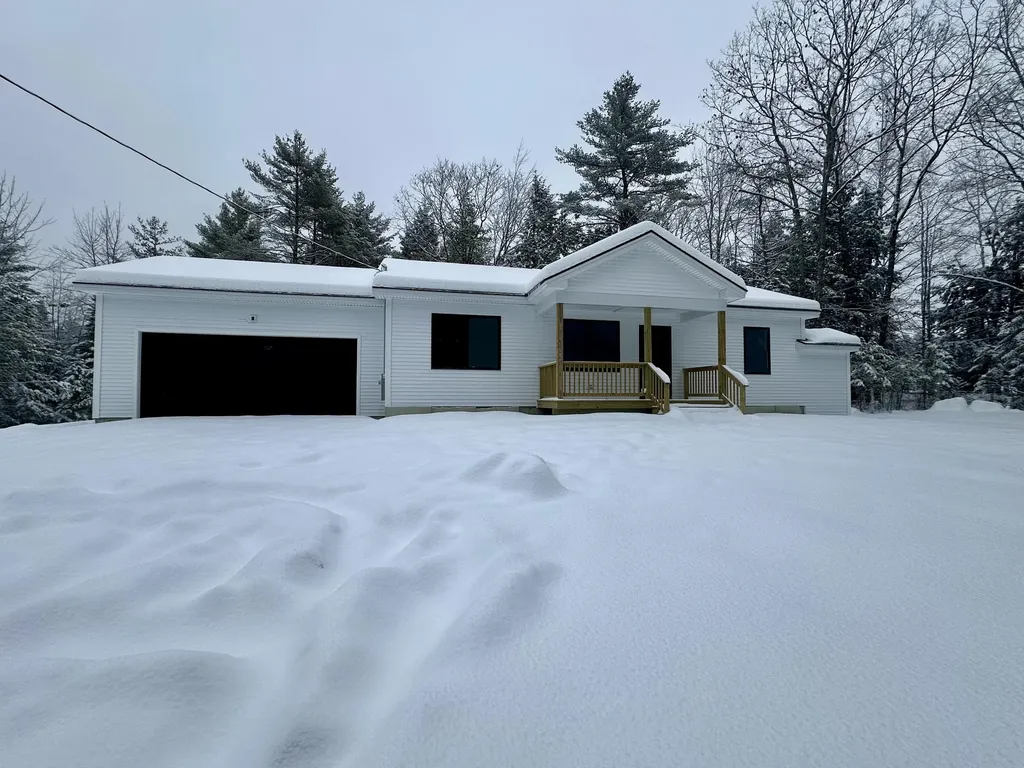 31 Helena Way Bridgton ME 04009