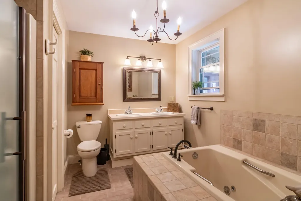 2072 Spruce Street Hermon ME 04401