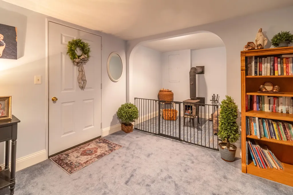 2072 Spruce Street Hermon ME 04401