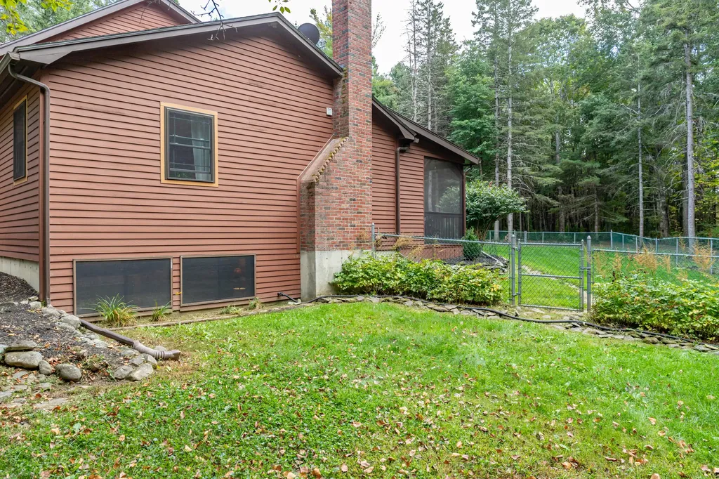 2072 Spruce Street Hermon ME 04401
