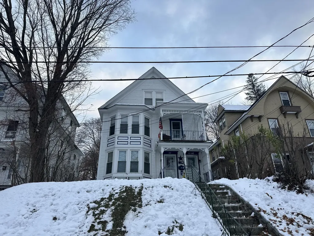 219-221 Penobscot Street Rumford ME 04276