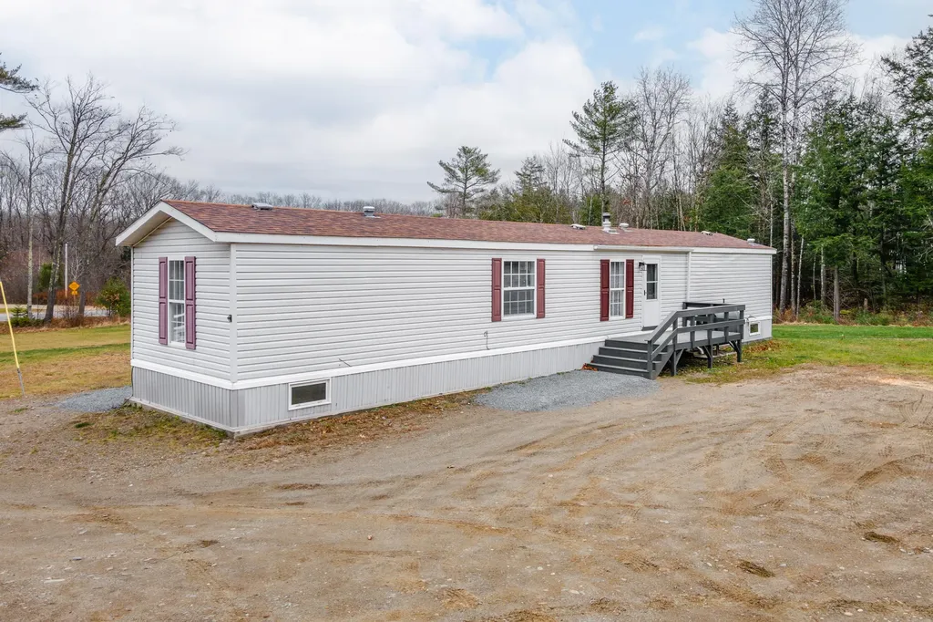 102 Damascus Road Carmel ME 04419
