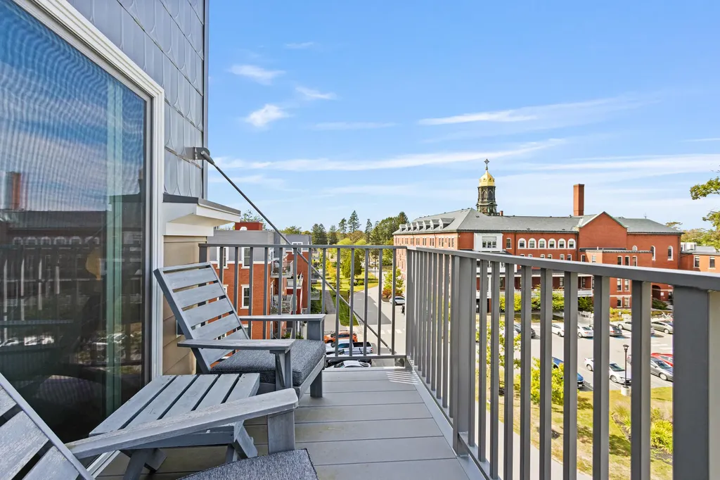 75 Mcauley Way Portland ME 04103