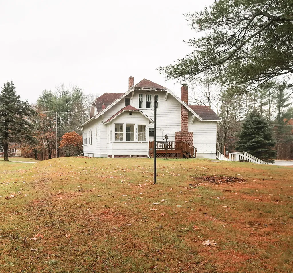 2113 N Belfast Avenue Augusta ME 04330