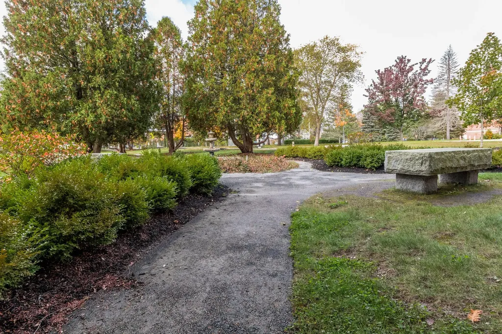 75 Mcauley Way Portland ME 04103