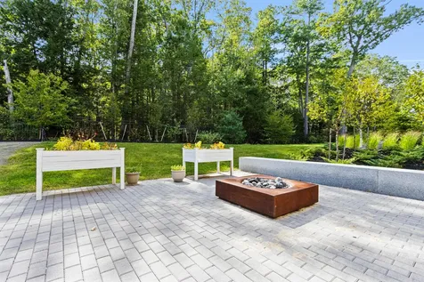 75 Mcauley Way Portland ME 04103