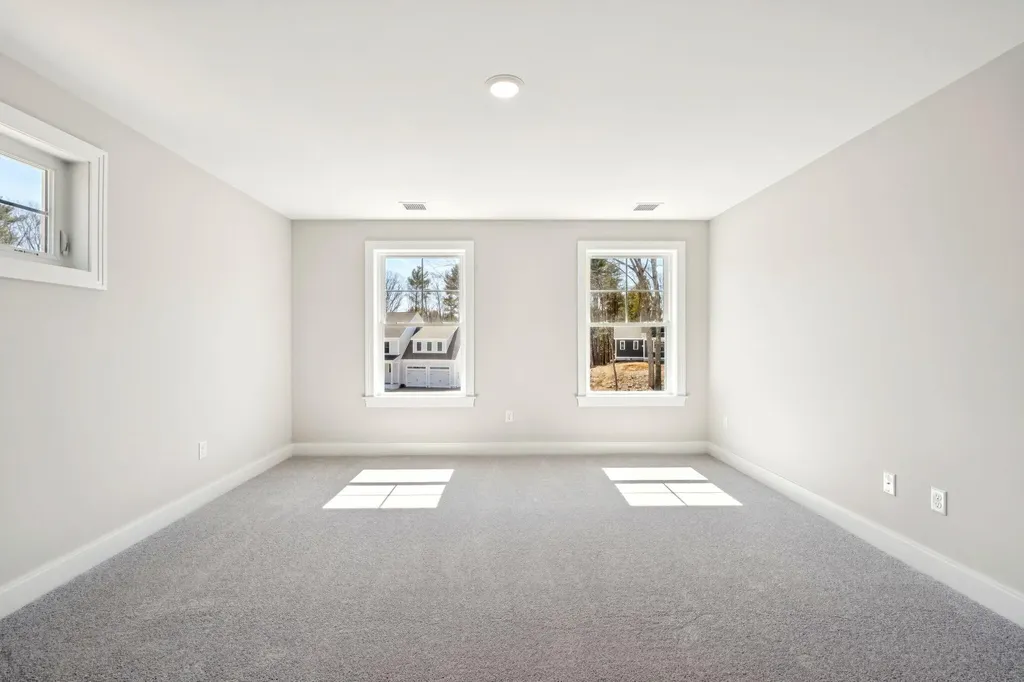 12 Washburn Farm Lane Kittery ME 03905