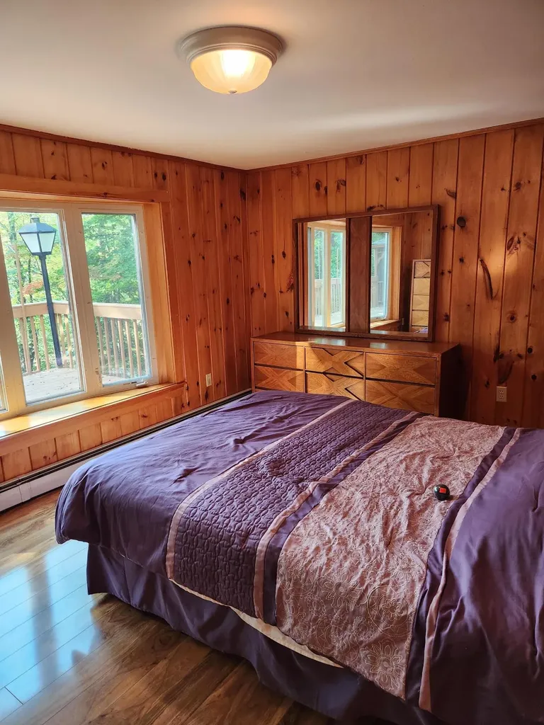7 Glen Lane Poland ME 04274