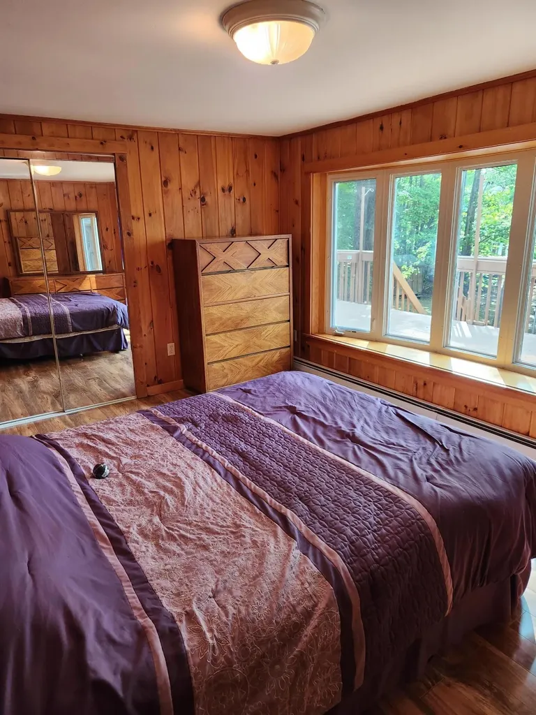 7 Glen Lane Poland ME 04274