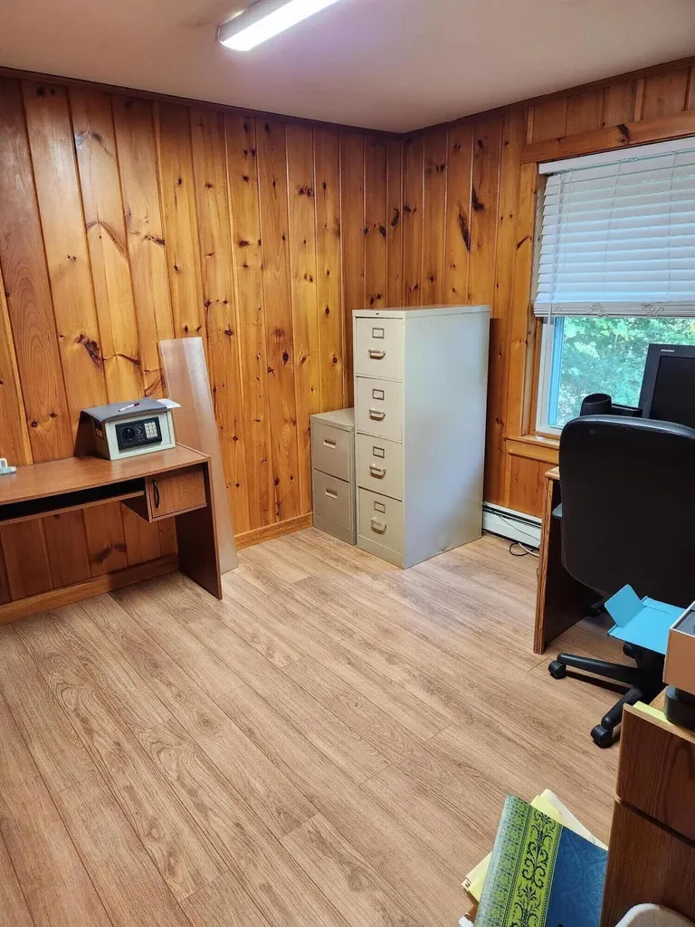 7 Glen Lane Poland ME 04274