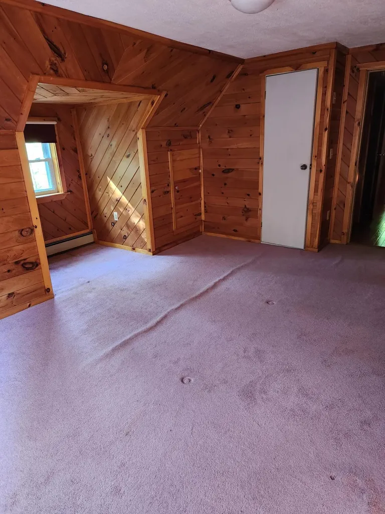 7 Glen Lane Poland ME 04274