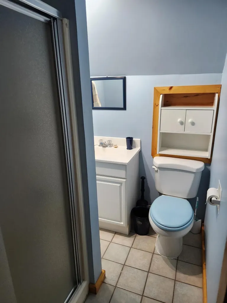 7 Glen Lane Poland ME 04274