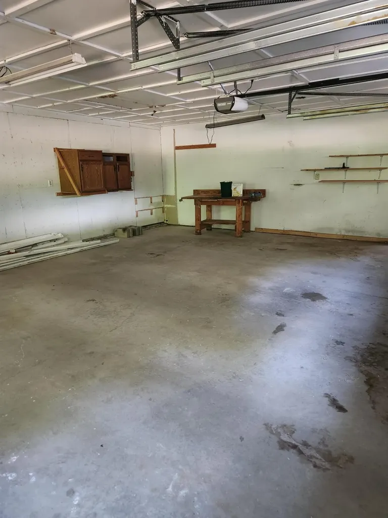 7 Glen Lane Poland ME 04274