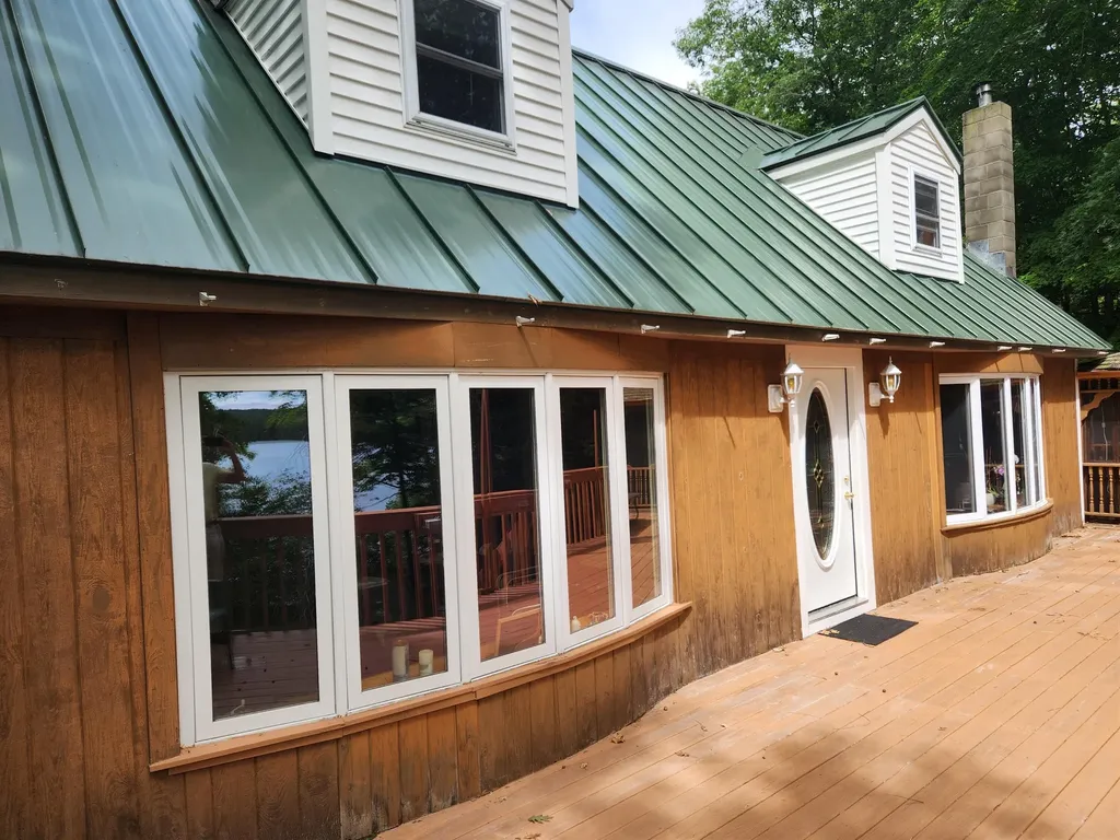 7 Glen Lane Poland ME 04274