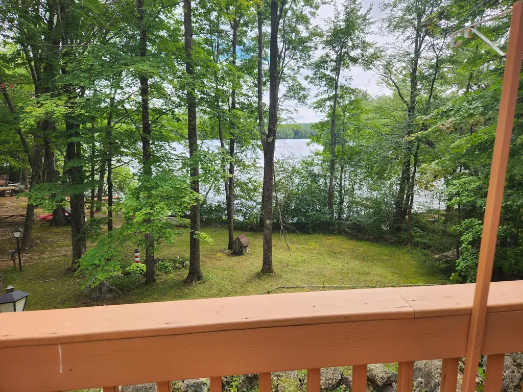 7 Glen Lane Poland ME 04274