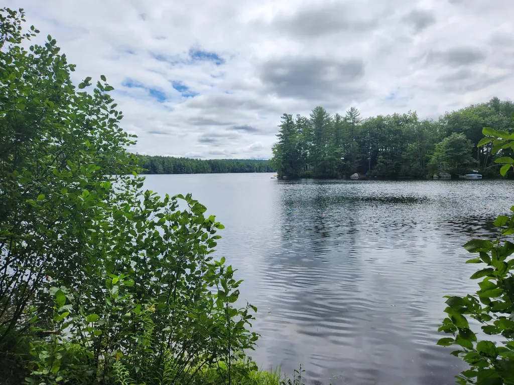 7 Glen Lane Poland ME 04274
