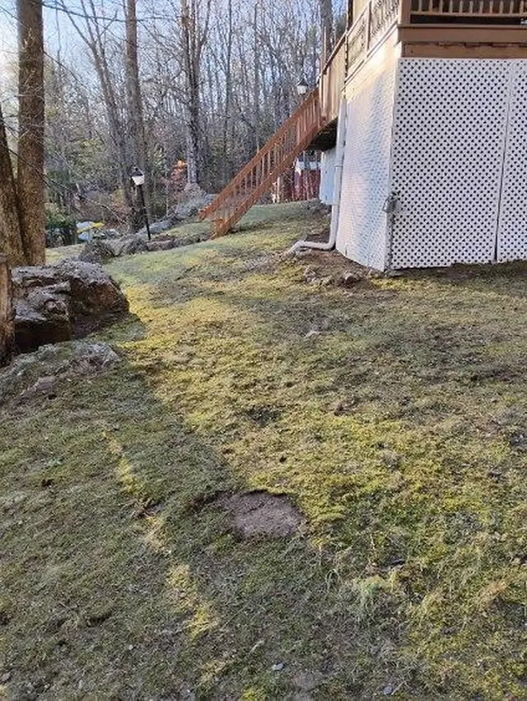 7 Glen Lane Poland ME 04274