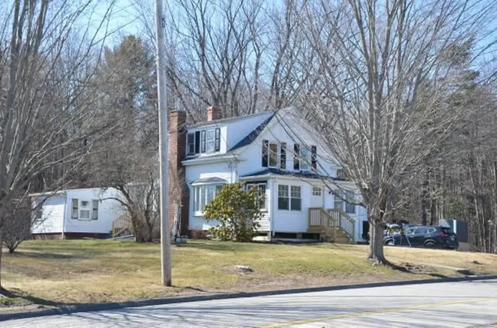 12 Haigis Parkway Scarborough ME 04074