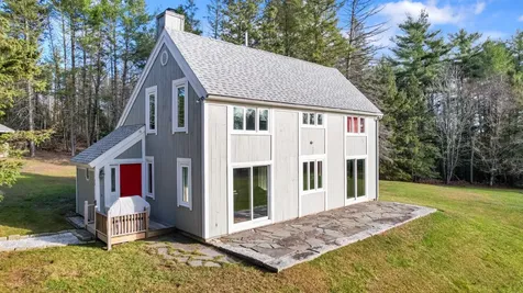 2061 Skyway Valley Hermon ME 04401