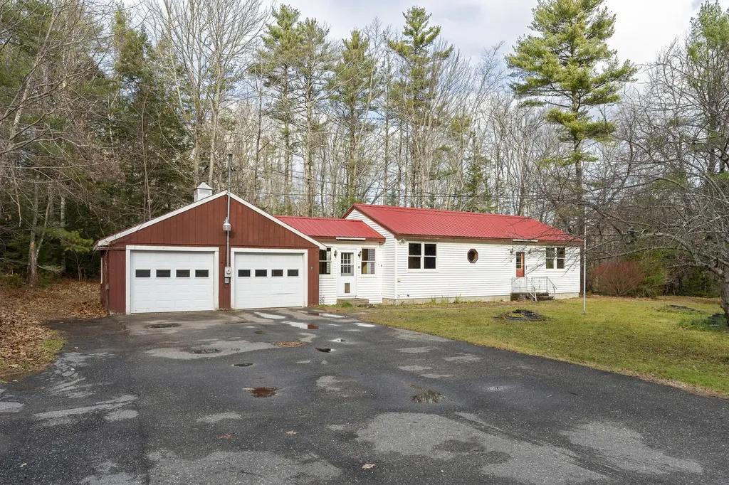 61 Old Bath Road Wiscasset ME 04578