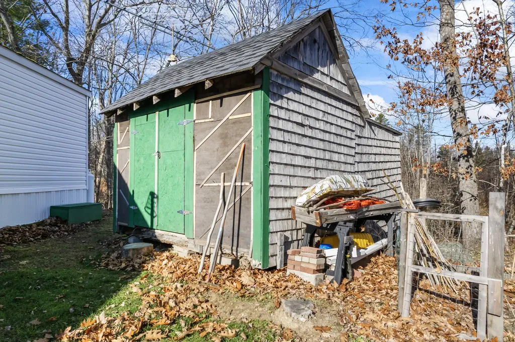 615 N Nobleboro Road Waldoboro ME 04572