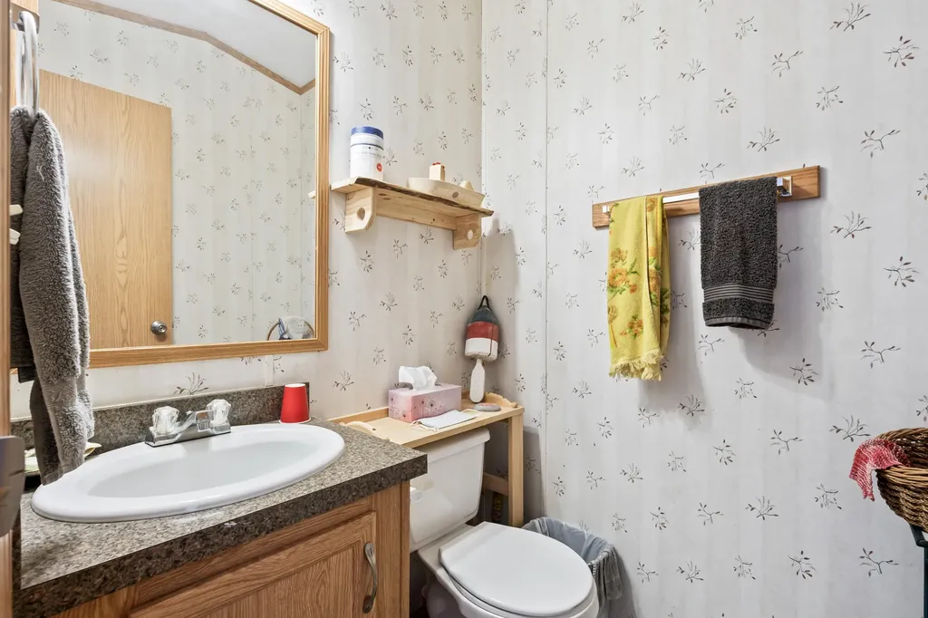 615 N Nobleboro Road Waldoboro ME 04572