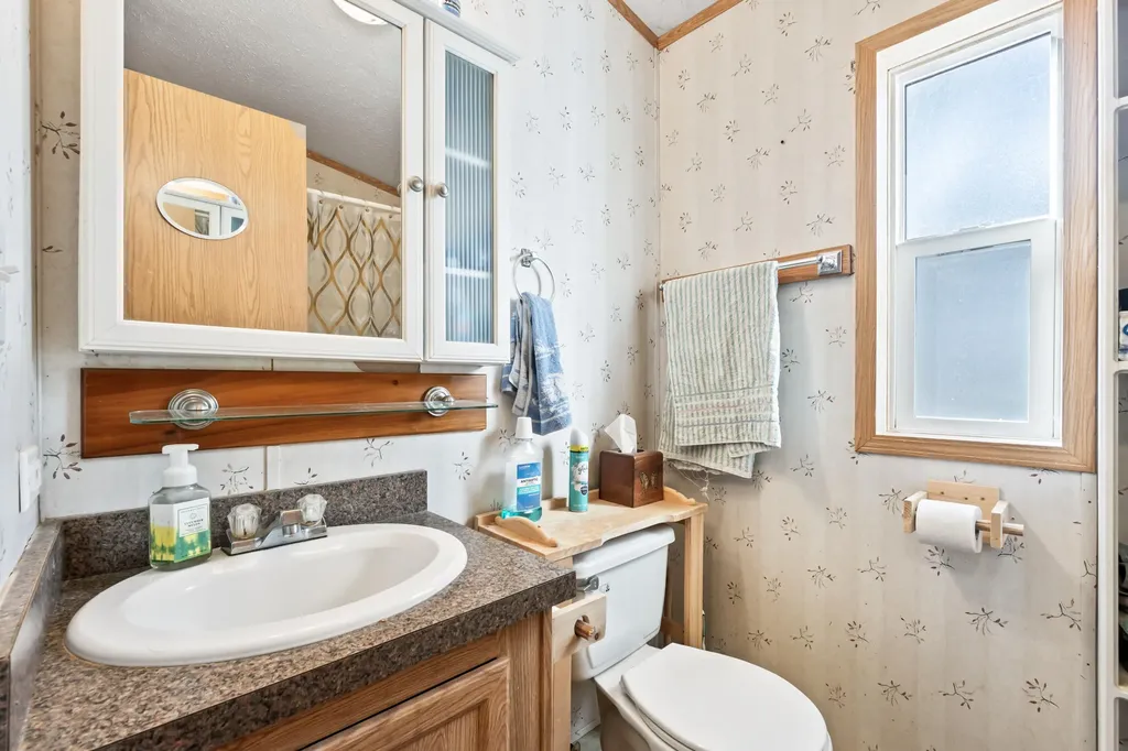 615 N Nobleboro Road Waldoboro ME 04572