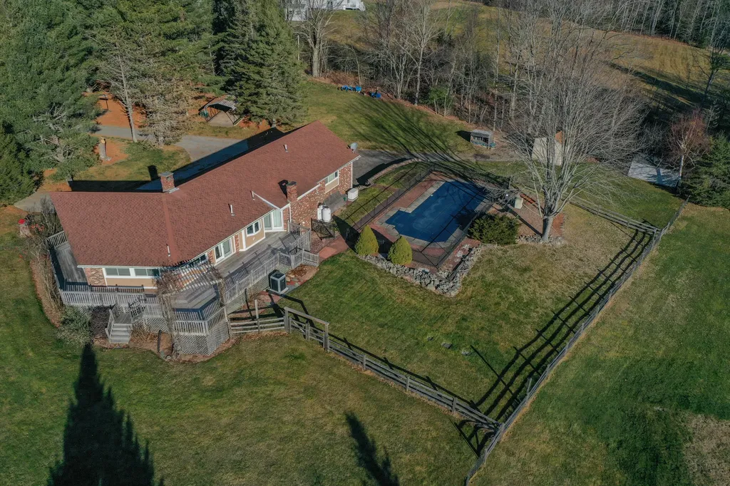 338 South Road Holden ME 04429