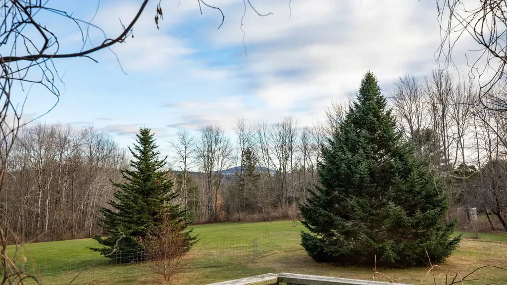 338 South Road Holden ME 04429